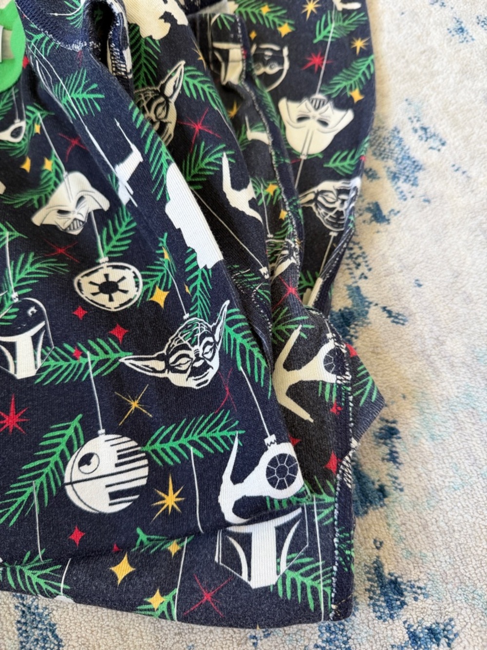 Star Wars Navy, Green & White Kids Pajama Set with Character Ornaments - Picture 4 of 6